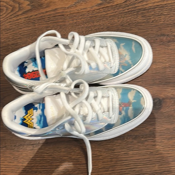 Brand New: Wonder Woman Reebok Club Sneakers - Picture 1 of 4